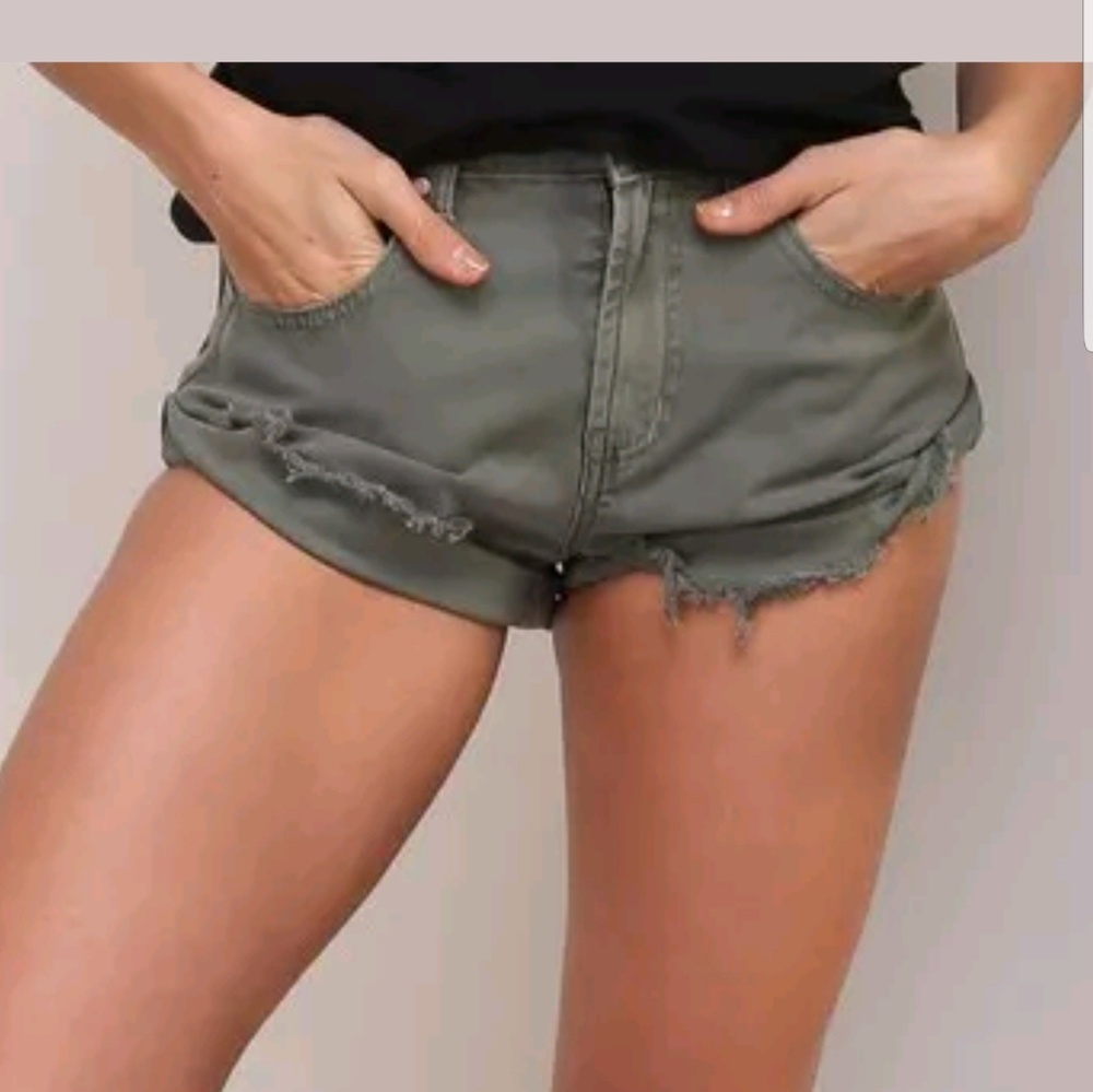 Women mini short pant